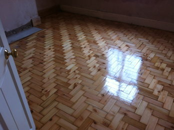 Pine Parquet Flooring with Streetshoe 275 lacquer applied
